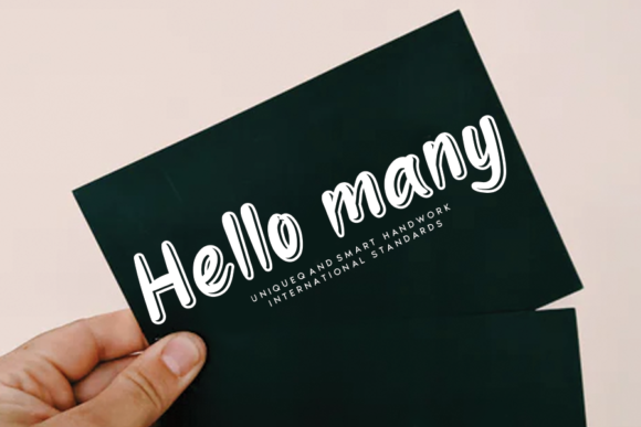 Hello Many: A Versatile Display Font for Digital Creatives